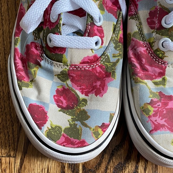 Vans Doheny floral checkerboard sneakers, size 7. Great condition, ships quick - Picture 2 of 15